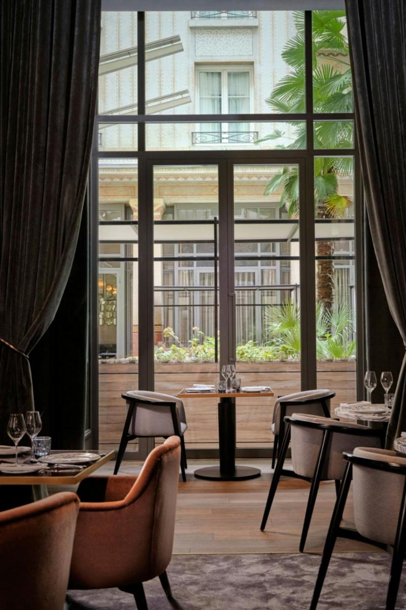 Prince de Galles, a Luxury Collection hotel, Paris