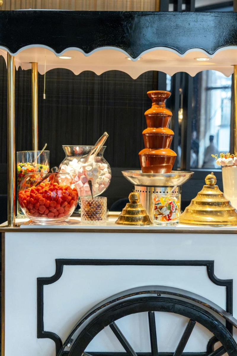 Prince de Galles, a Luxury Collection hotel, Paris