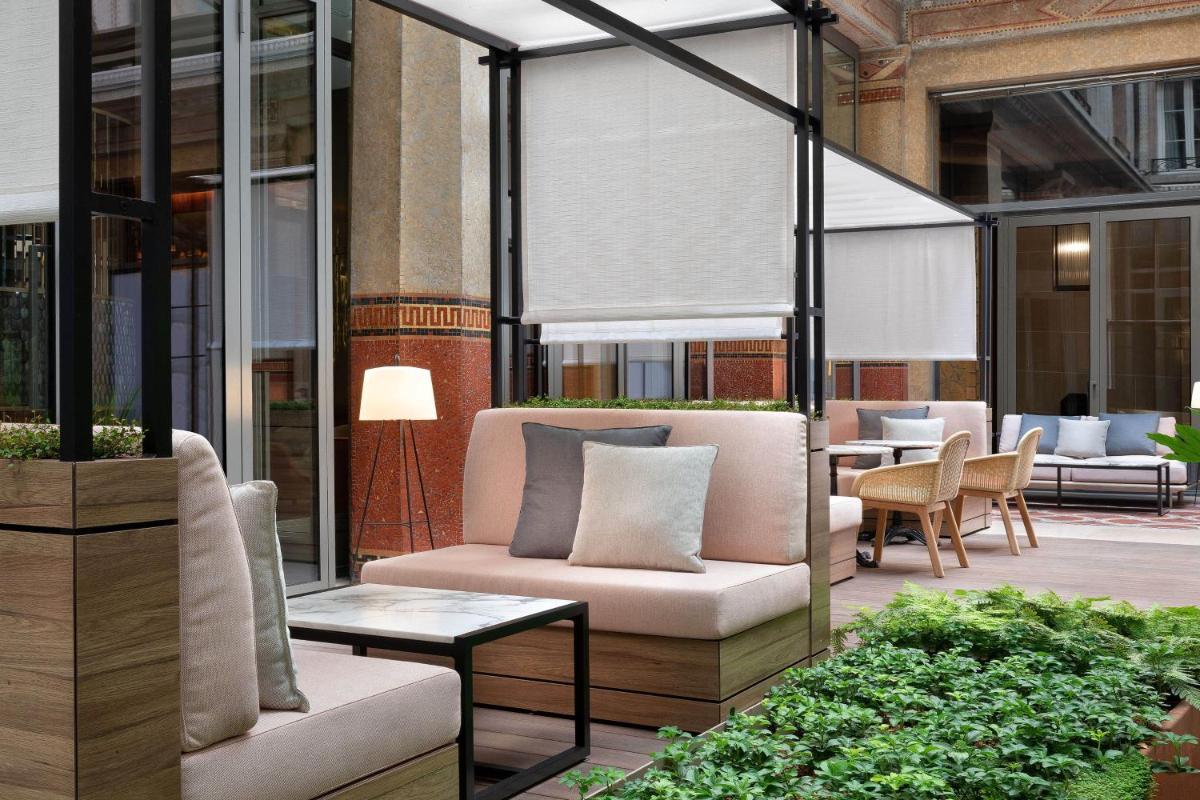 Prince de Galles, a Luxury Collection hotel, Paris
