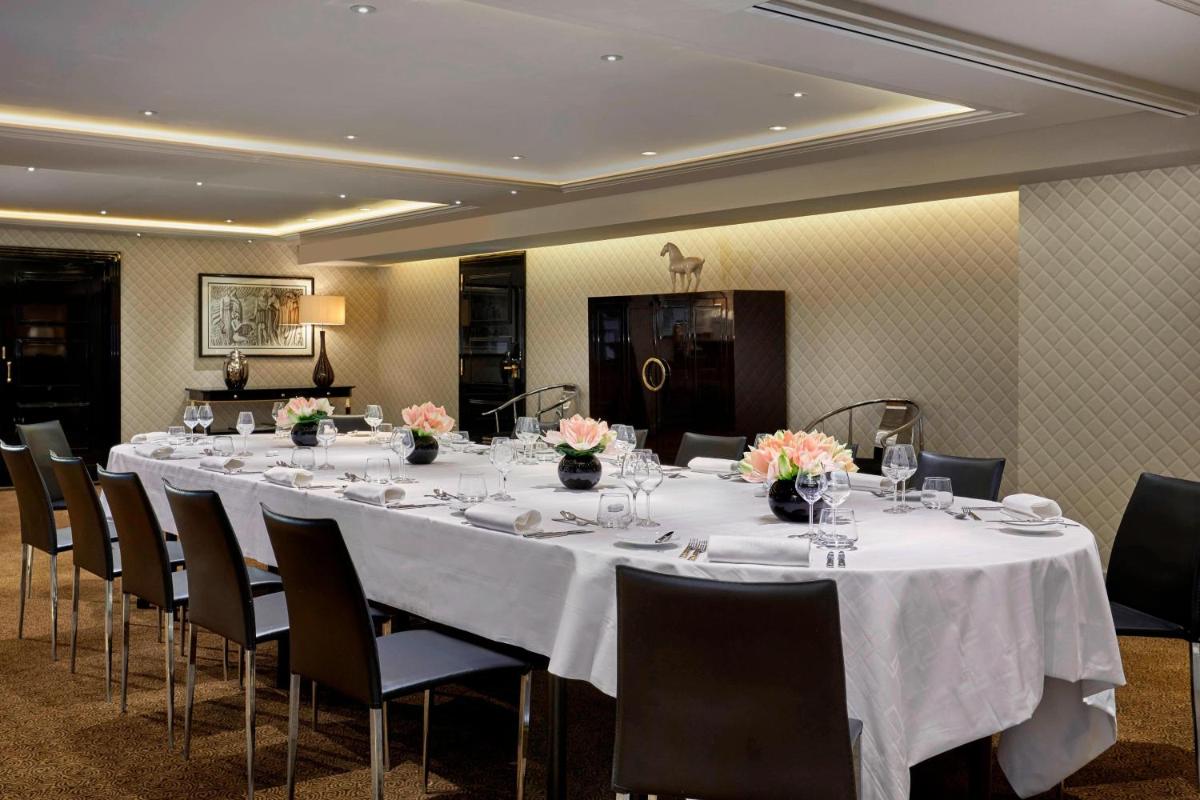 Prince de Galles, a Luxury Collection hotel, Paris