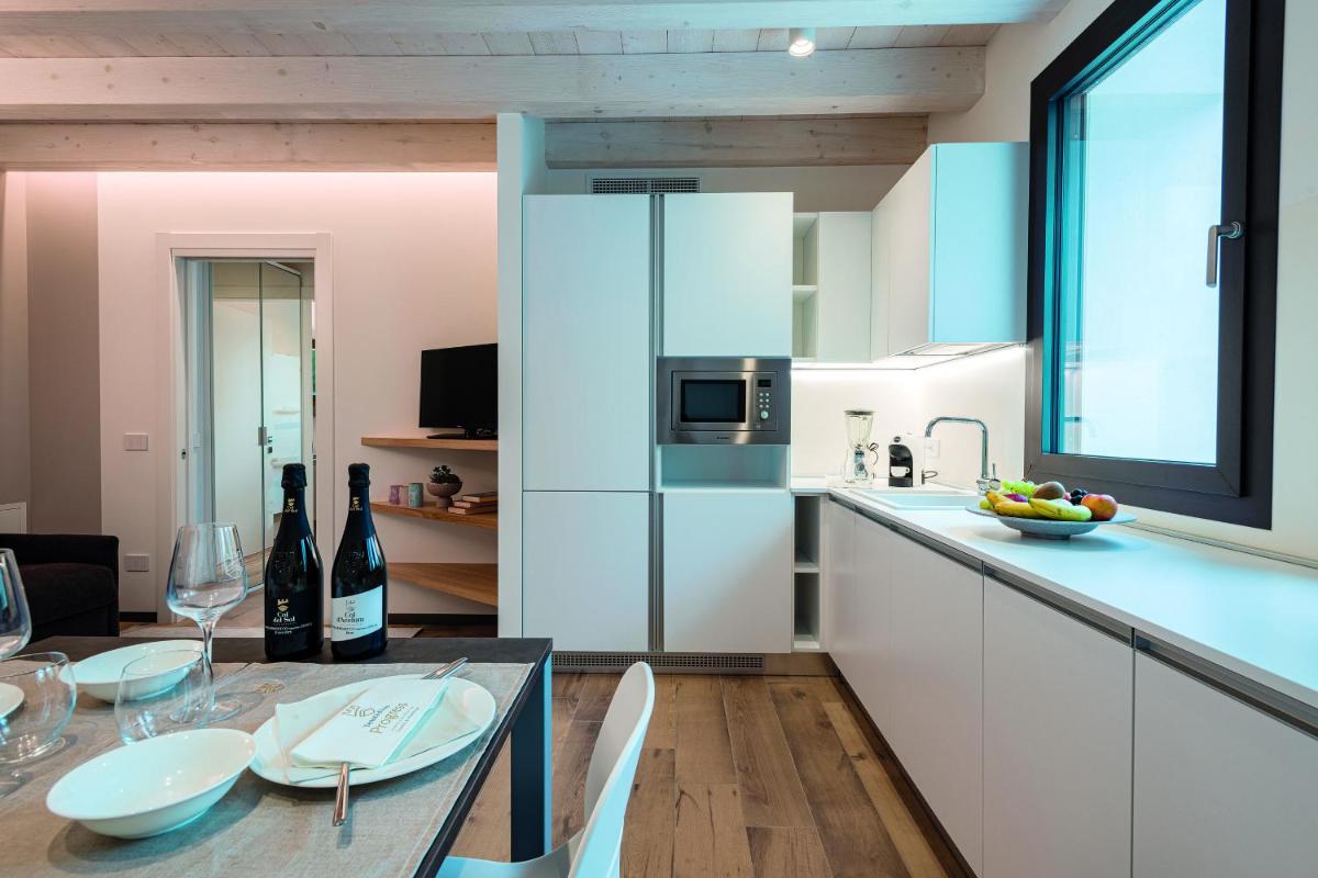 Progress Country & Wine House