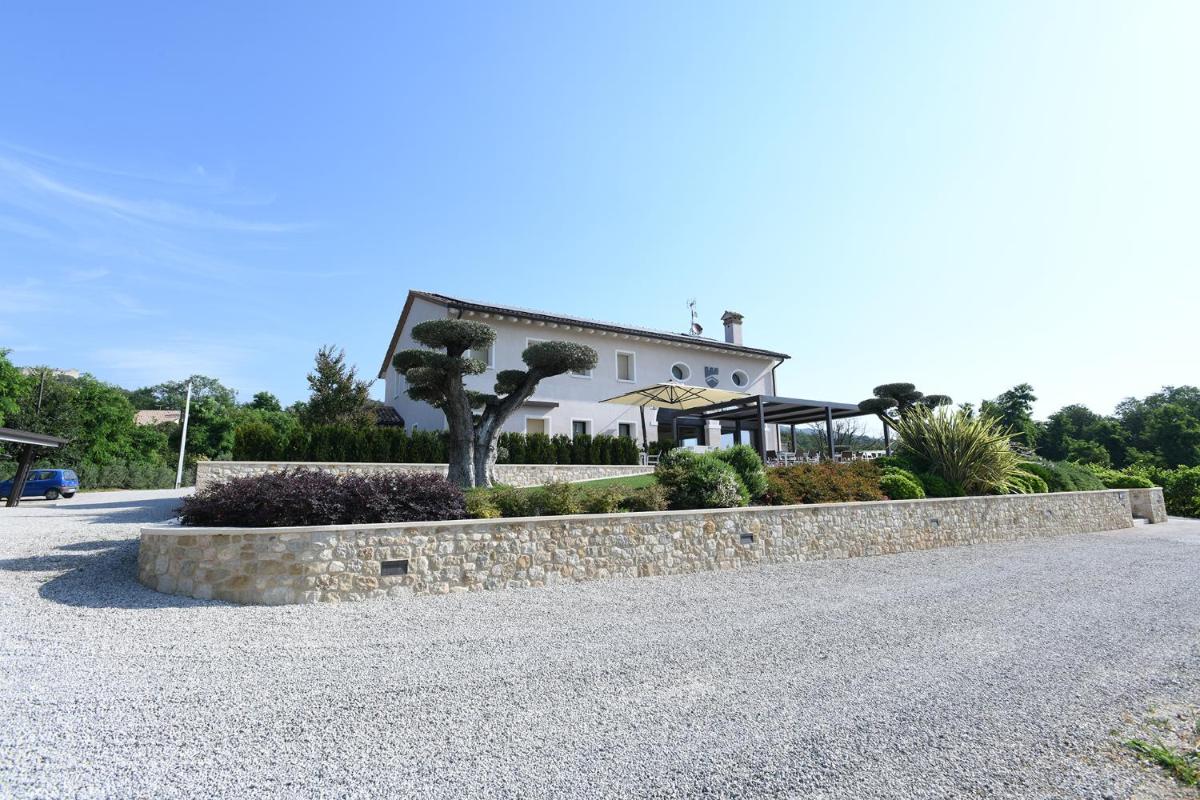 Progress Country & Wine House