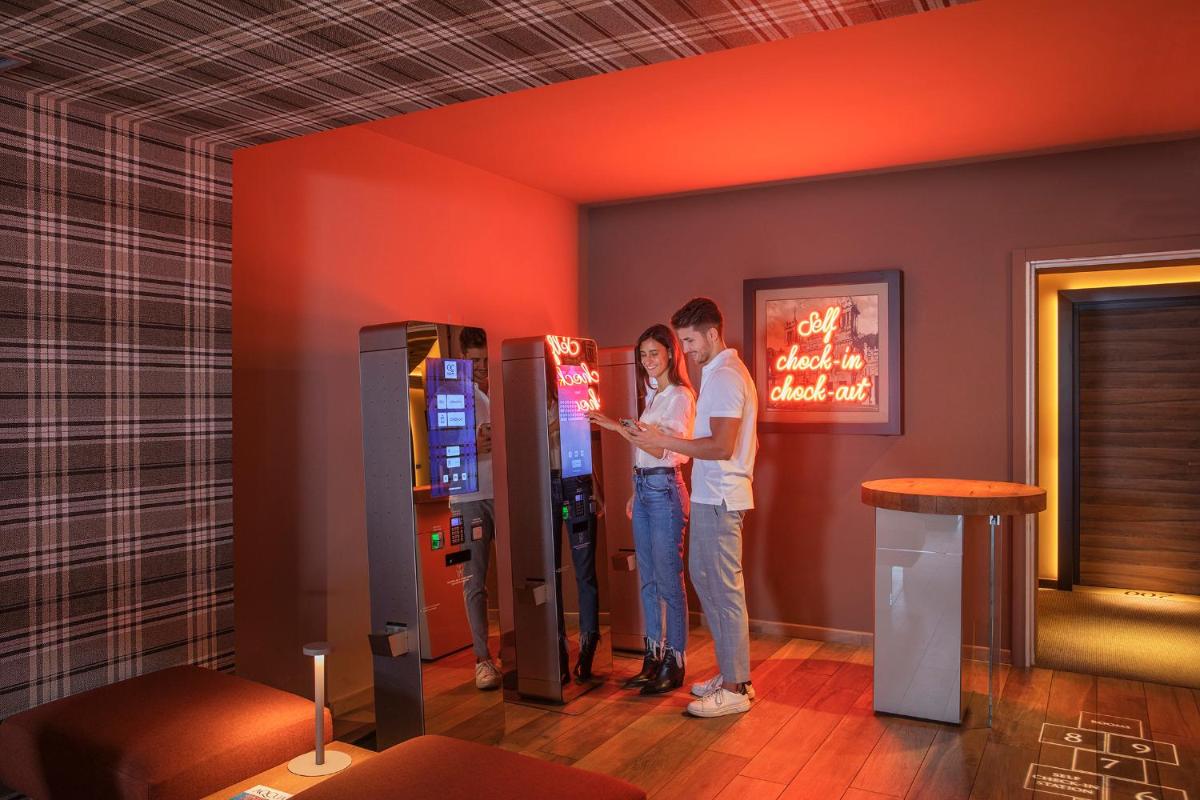 QC Room San Pellegrino