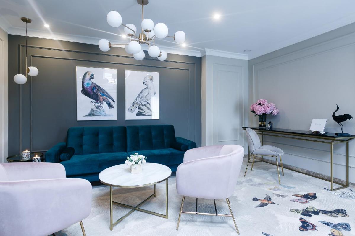 Queen Boutique Hotel