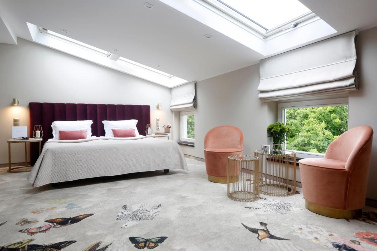 Queen Boutique Hotel