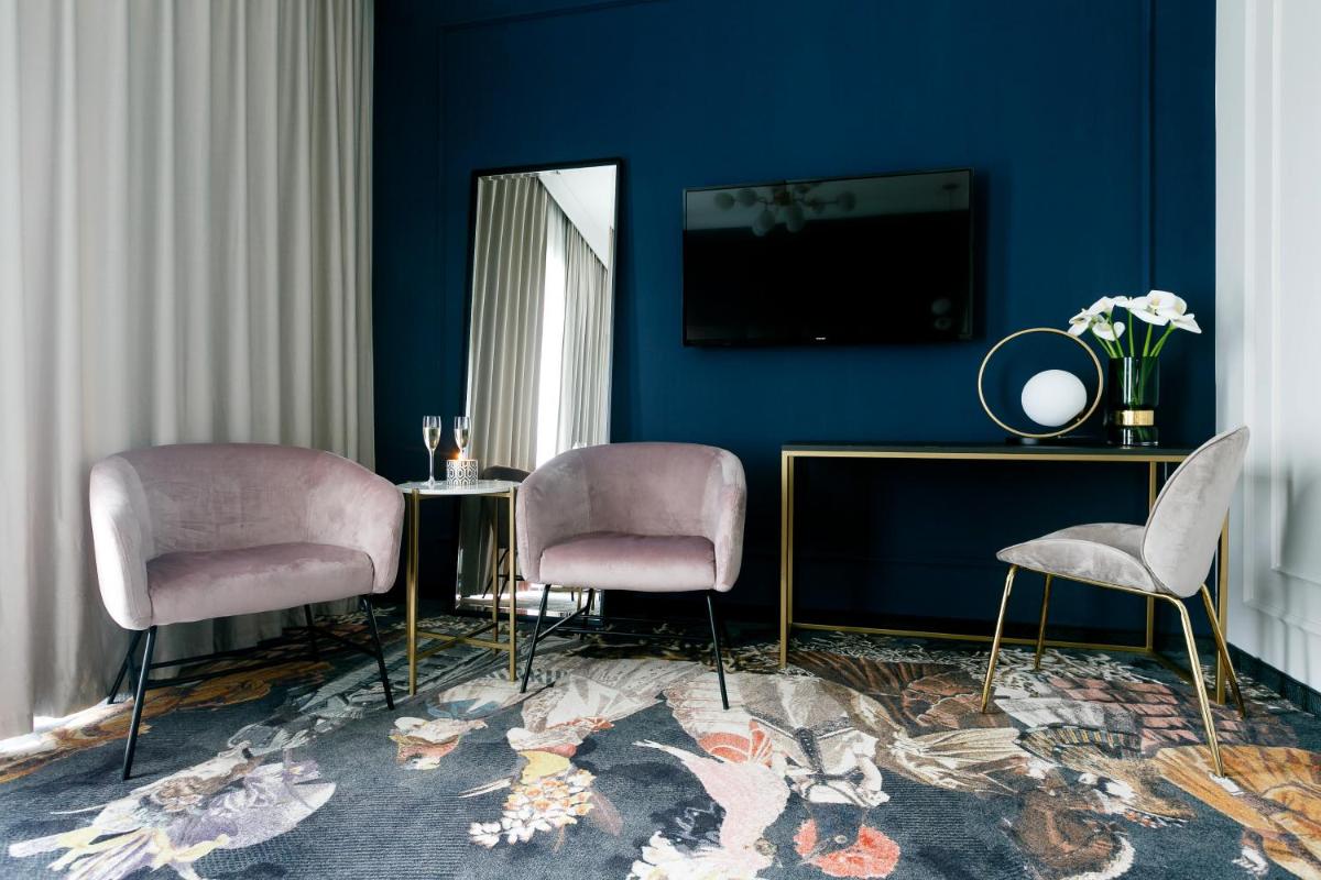 Queen Boutique Hotel