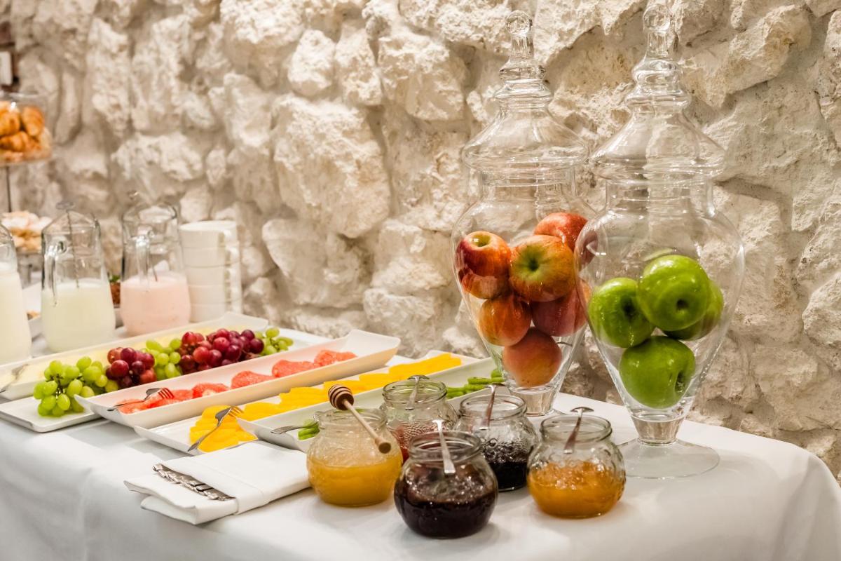 Queen Boutique Hotel