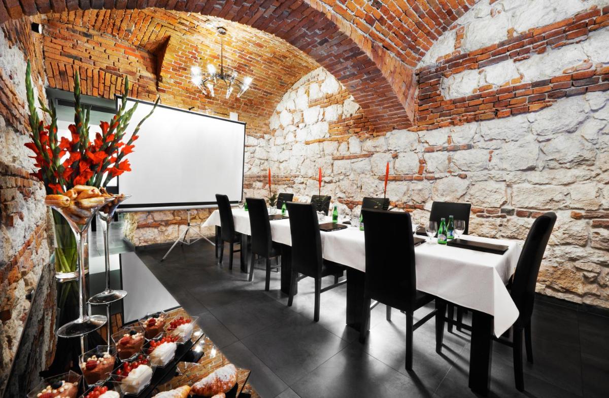 Queen Boutique Hotel