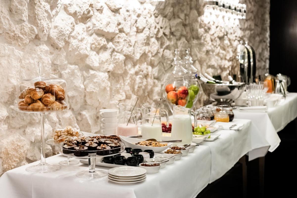 Queen Boutique Hotel