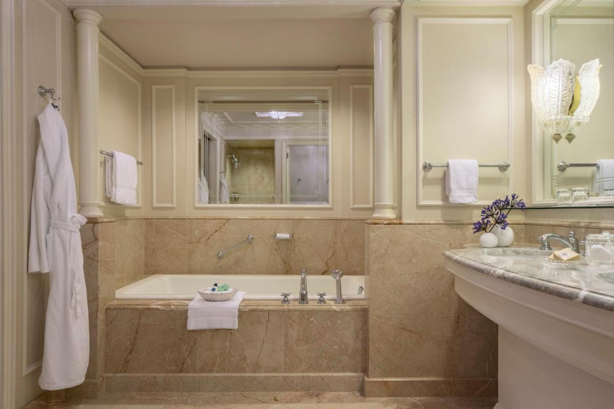 Regent Berlin by IHG