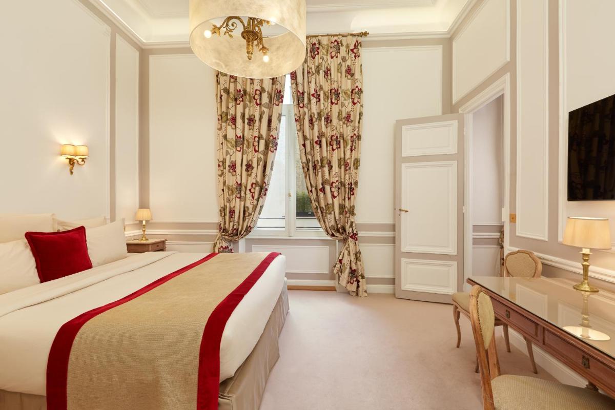 Hôtel Regina Louvre