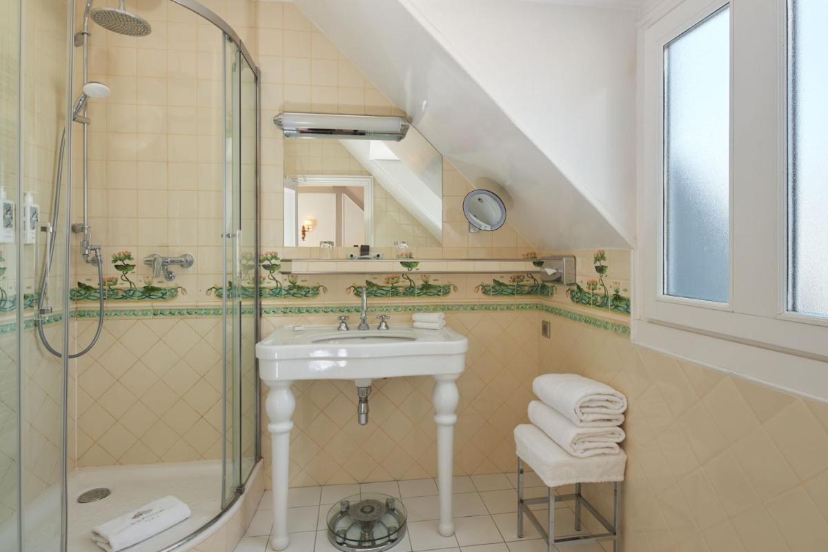 Hôtel Regina Louvre