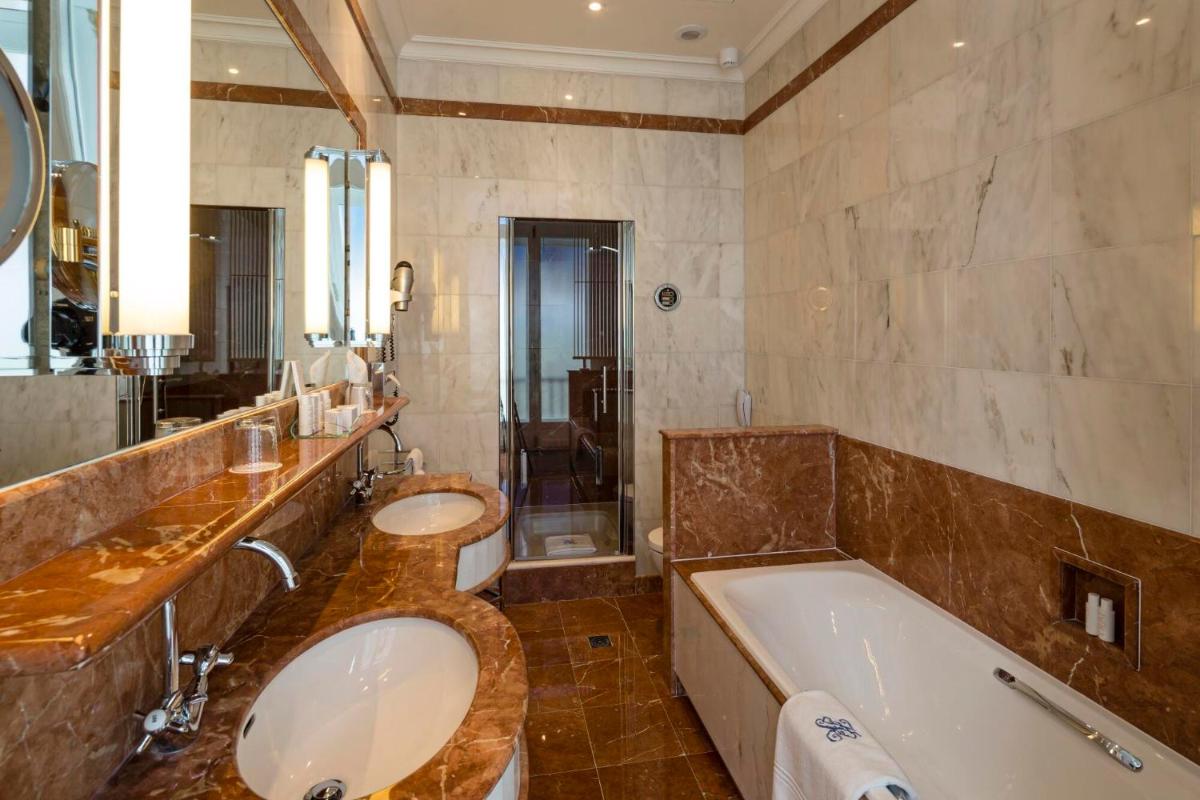 Hôtel Regina Louvre