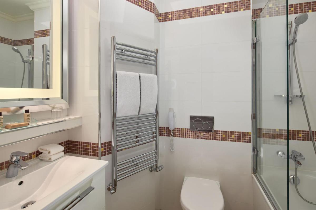 Hôtel Regina Louvre