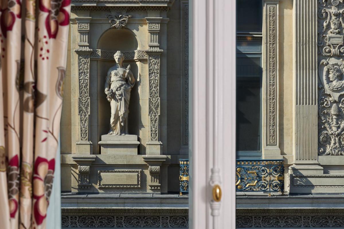 Hôtel Regina Louvre