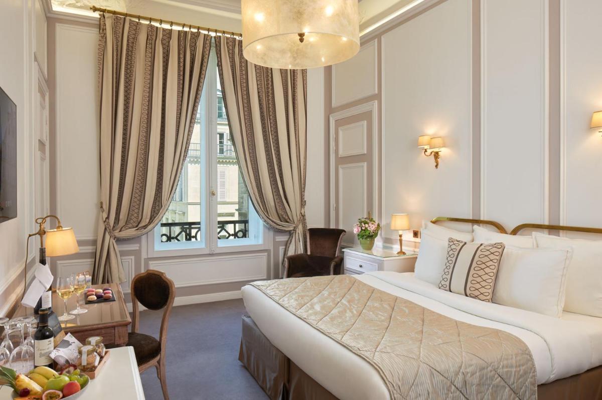 Hôtel Regina Louvre