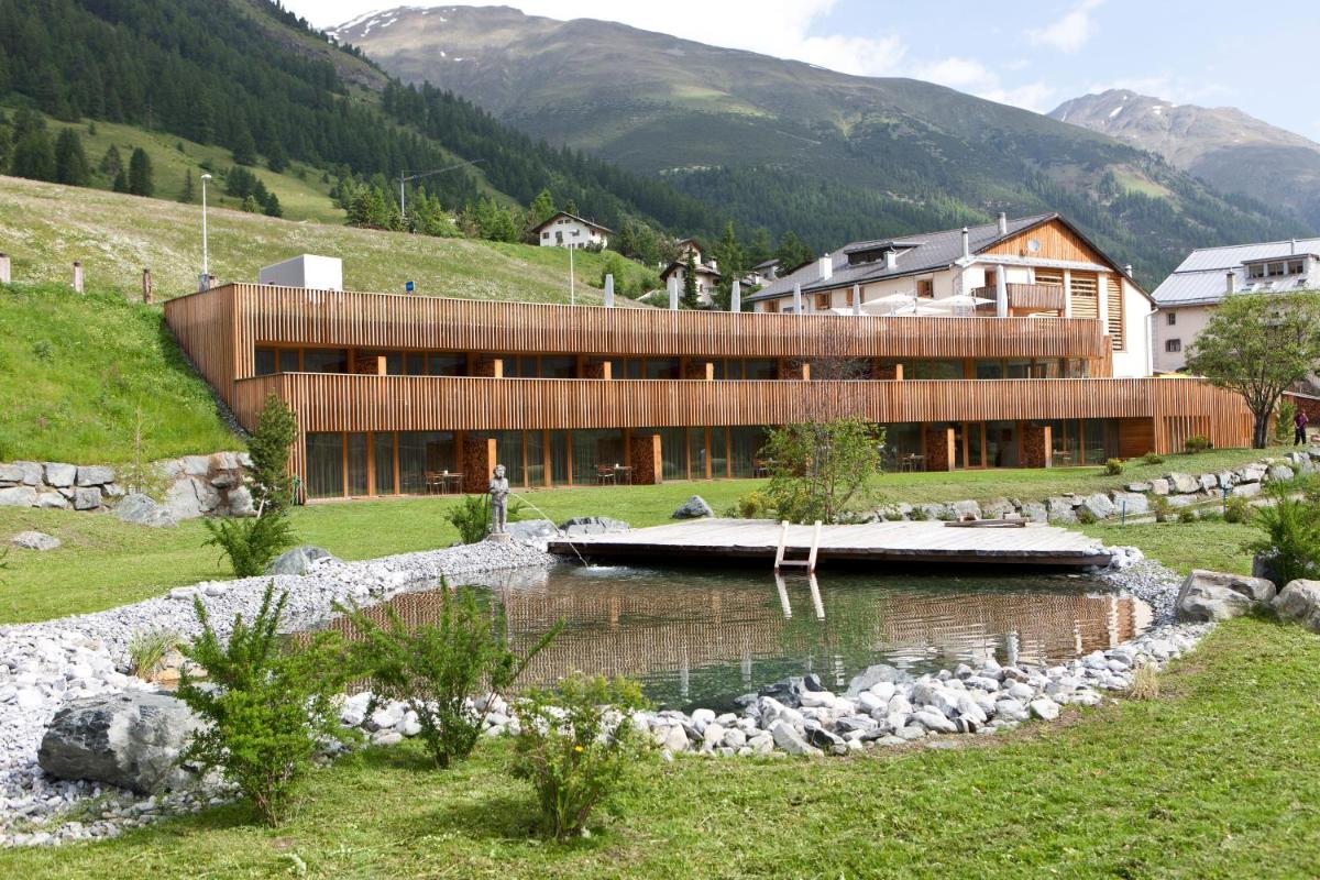 Relais & Châteaux IN LAIN Hotel Cadonau