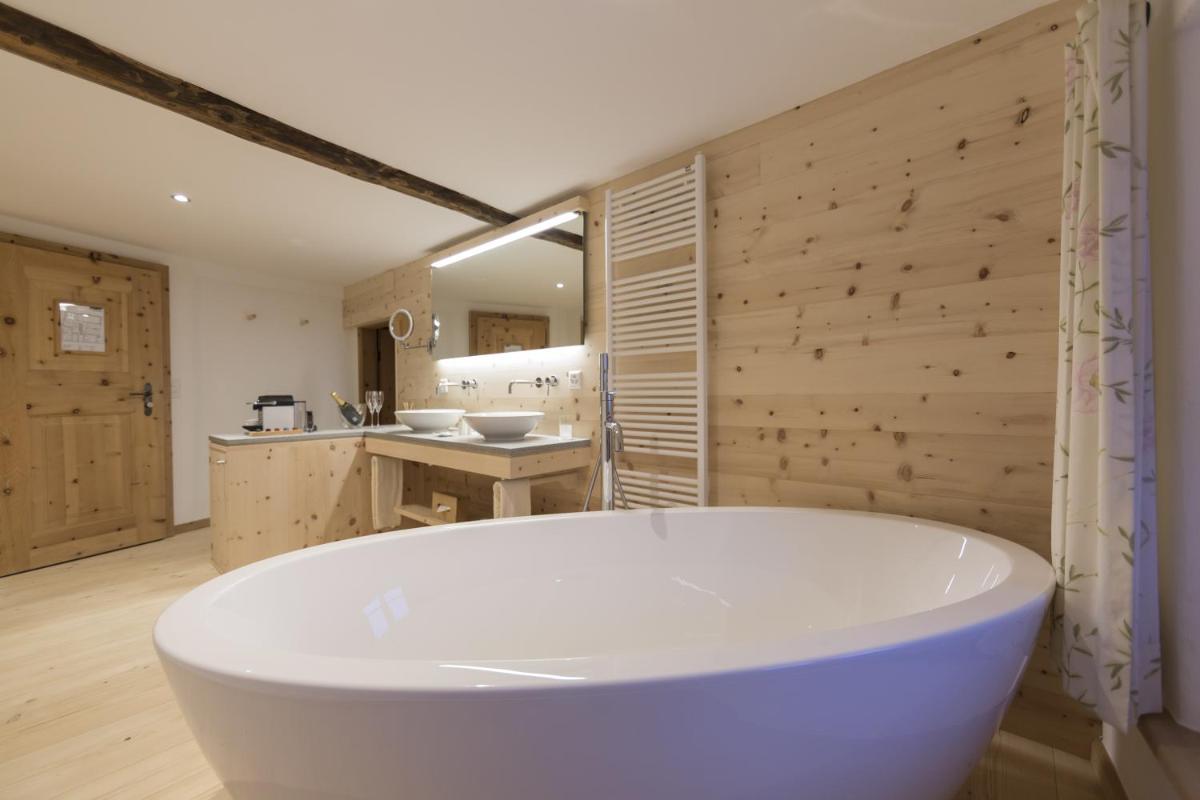 Relais & Châteaux IN LAIN Hotel Cadonau