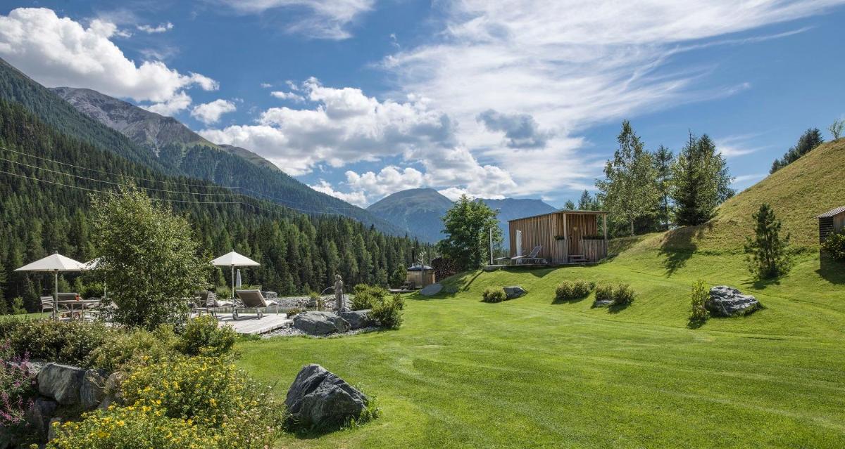 Relais & Châteaux IN LAIN Hotel Cadonau