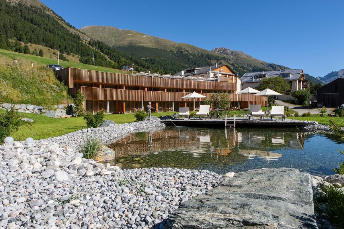 Relais & Châteaux IN LAIN Hotel Cadonau