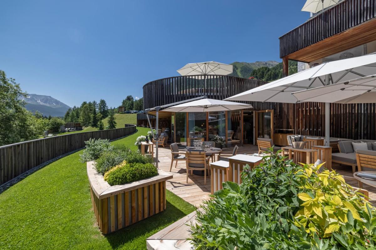Relais & Châteaux IN LAIN Hotel Cadonau
