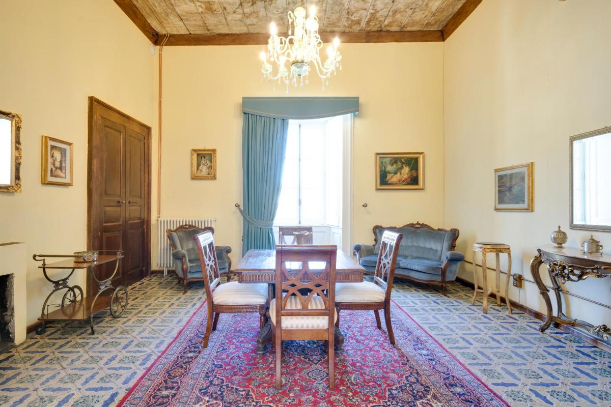 Castello Di Caccuri Suites