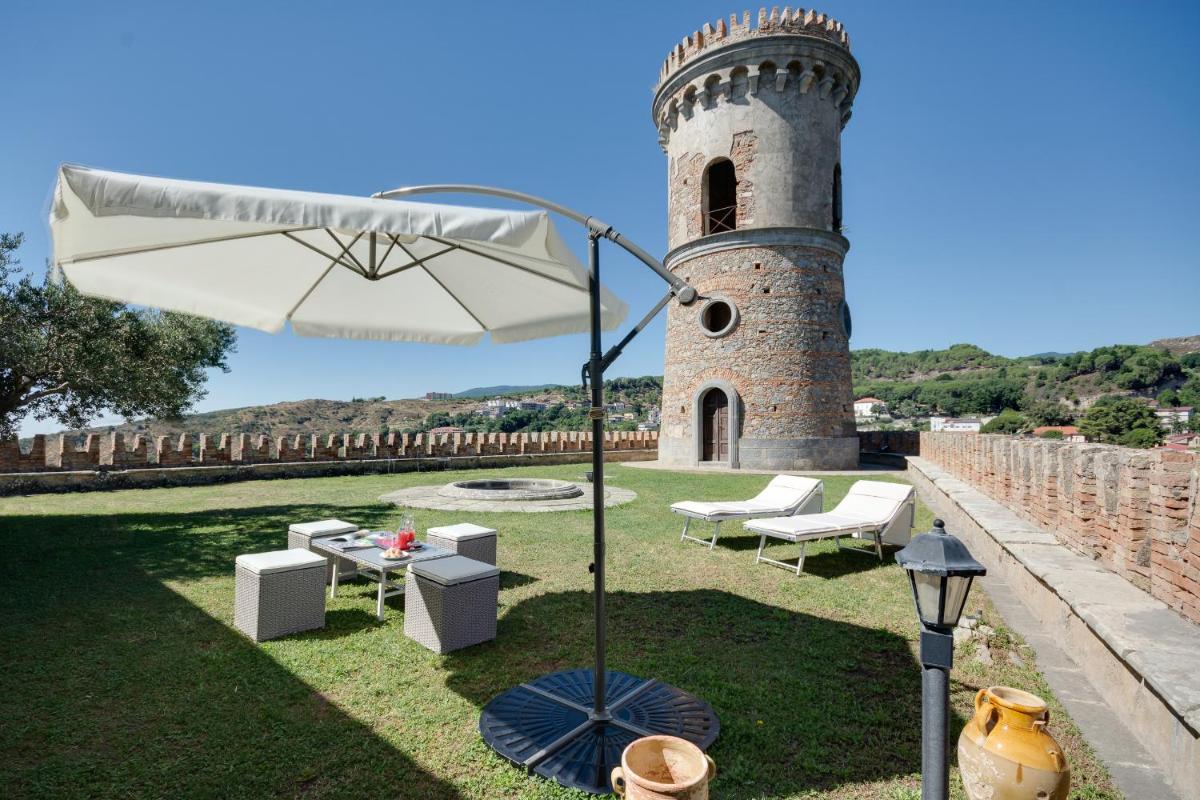 Castello Di Caccuri Suites