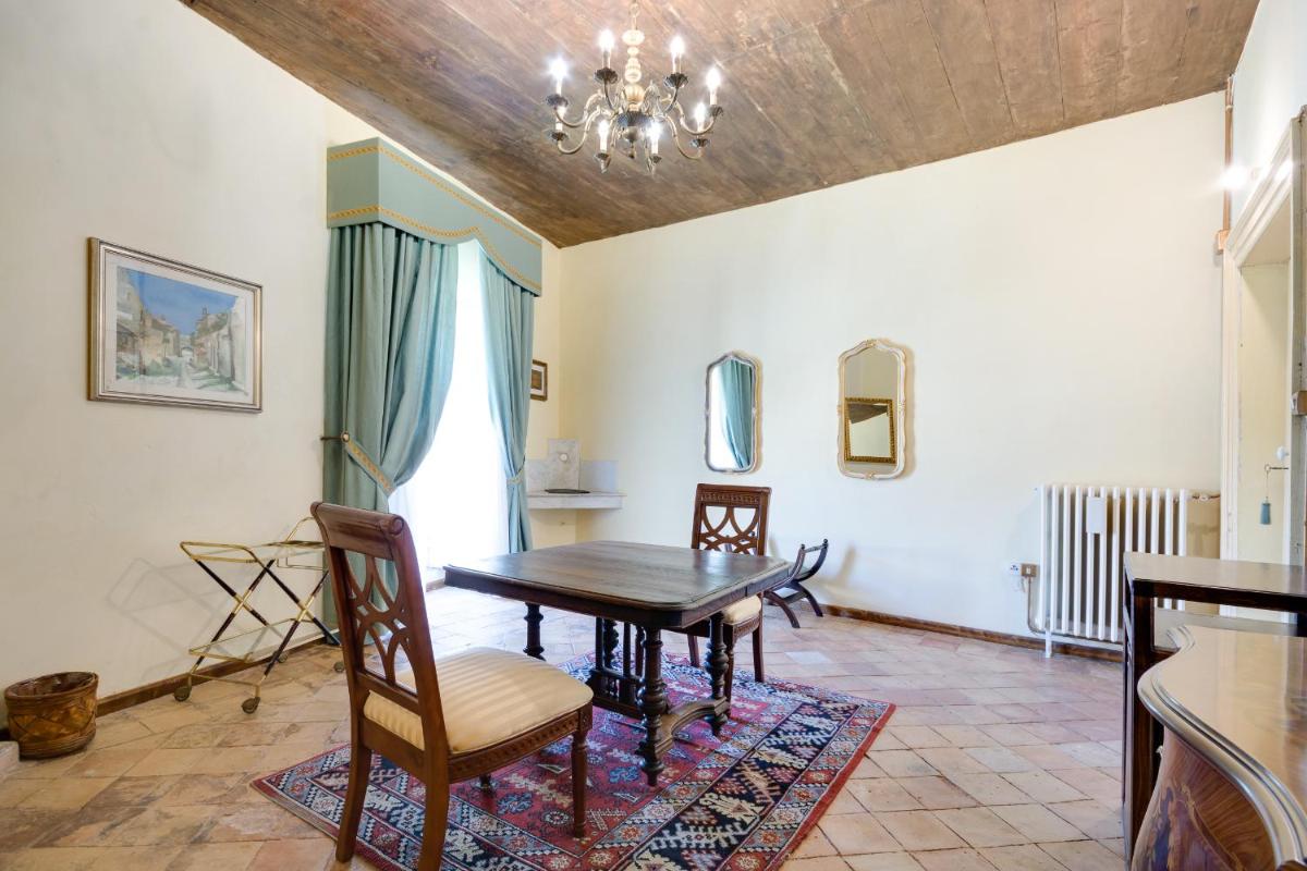Castello Di Caccuri Suites
