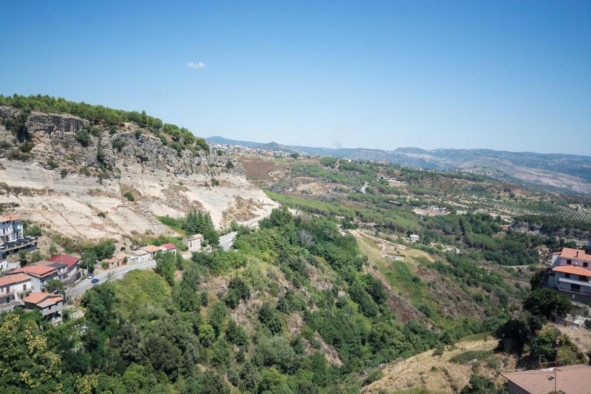 Castello Di Caccuri Suites