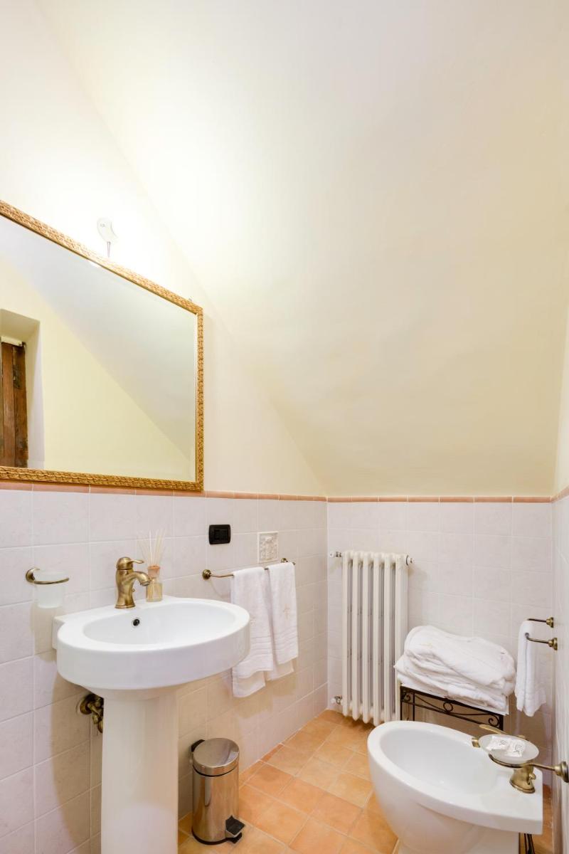 Castello Di Caccuri Suites