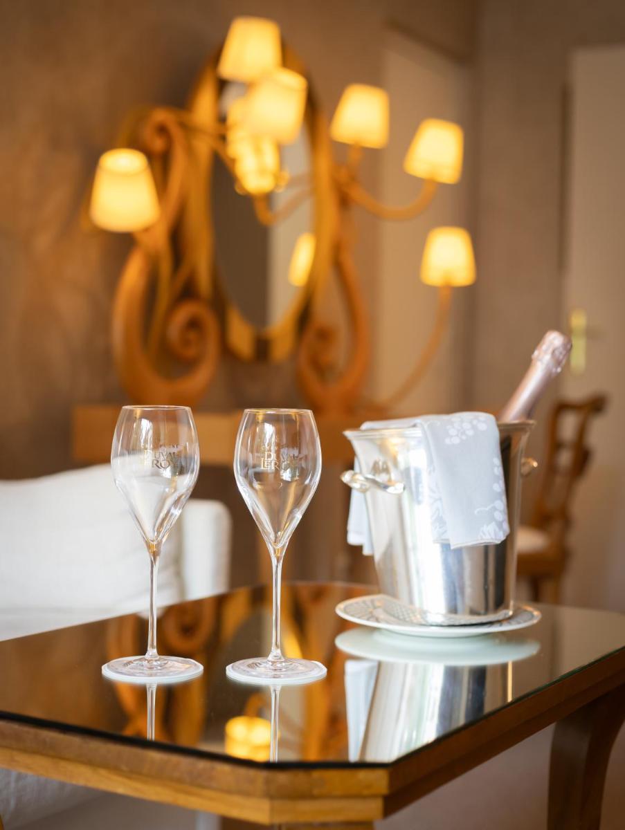 LA RESERVE ALBI Hôtel Restaurant