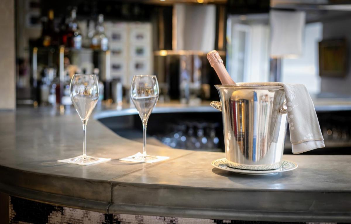 LA RESERVE ALBI Hôtel Restaurant