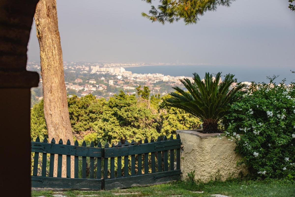 La Loggia Historic Resort