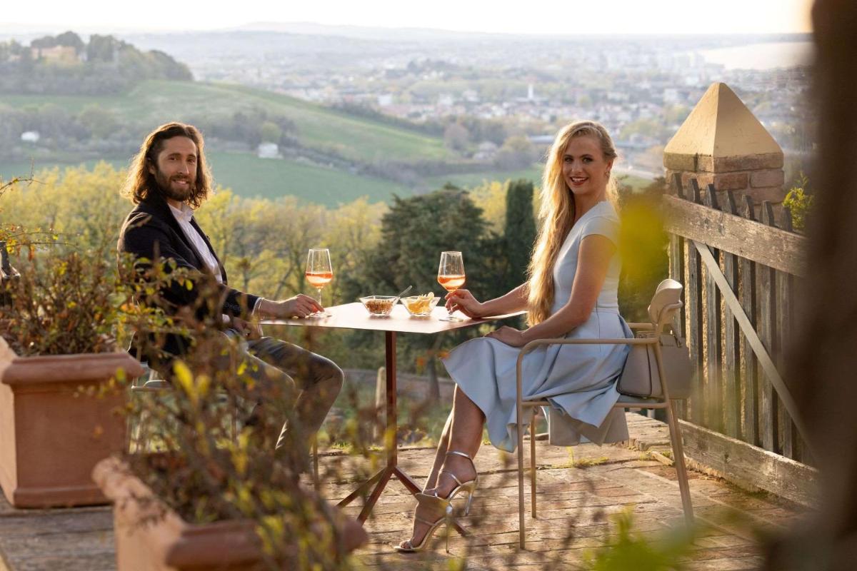 La Loggia Historic Resort