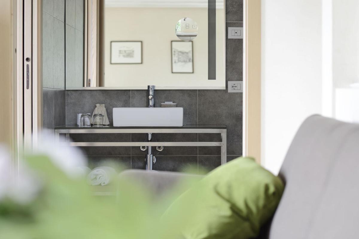 Relais Rossar Boutique Hotel Garda & Hills