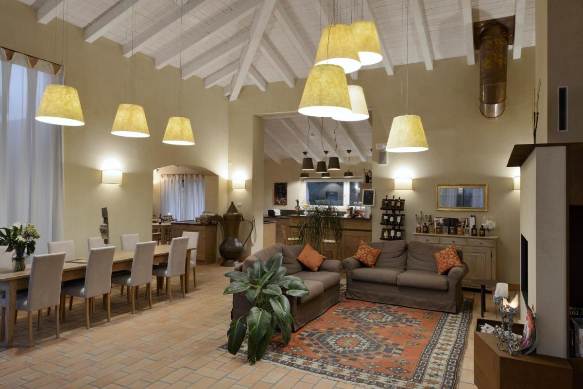 Relais Rossar Boutique Hotel Garda & Hills