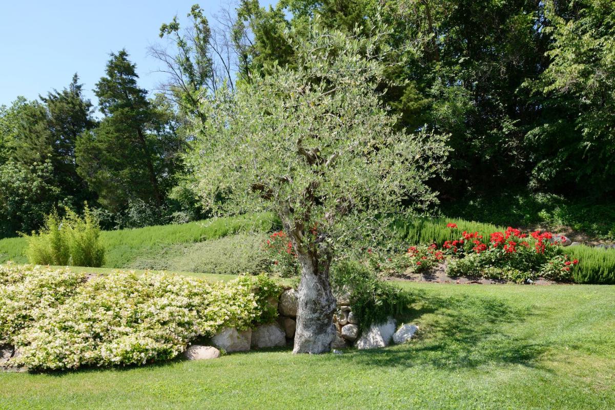 Relais Rossar Boutique Hotel Garda & Hills