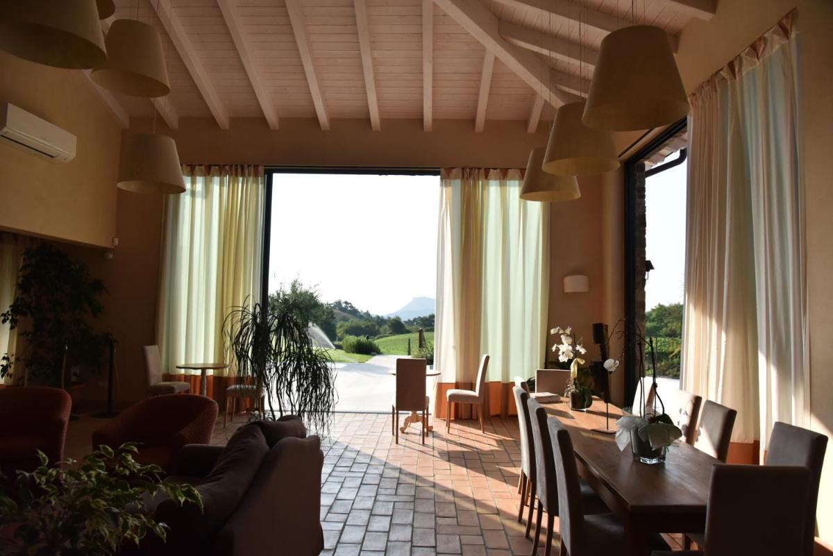 Relais Rossar Boutique Hotel Garda & Hills