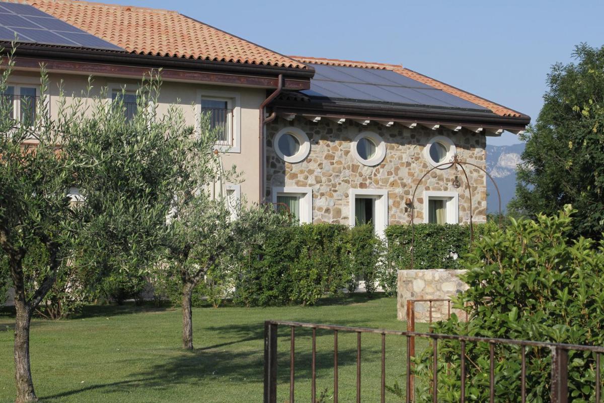 Relais Rossar Boutique Hotel Garda & Hills