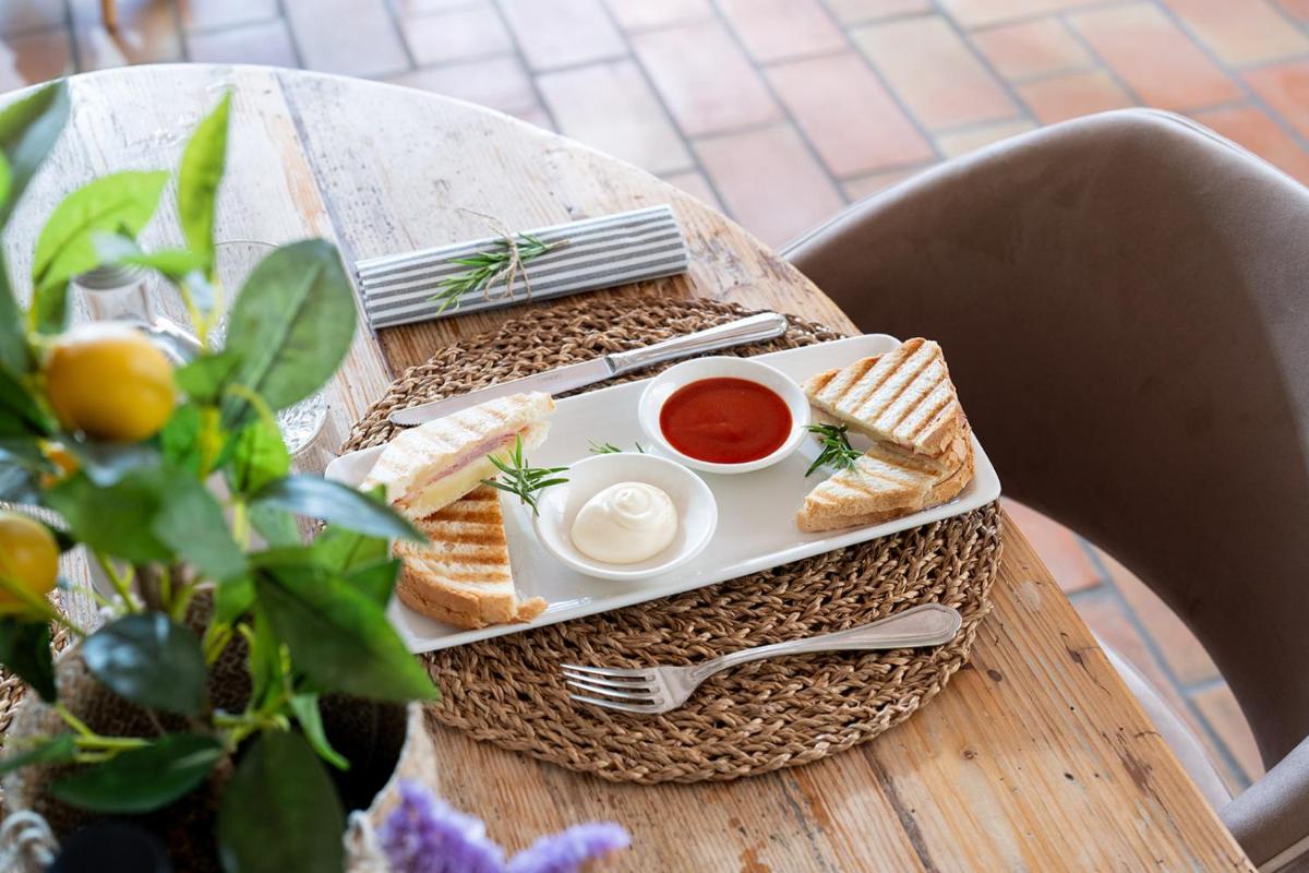 Relais Rossar Boutique Hotel Garda & Hills