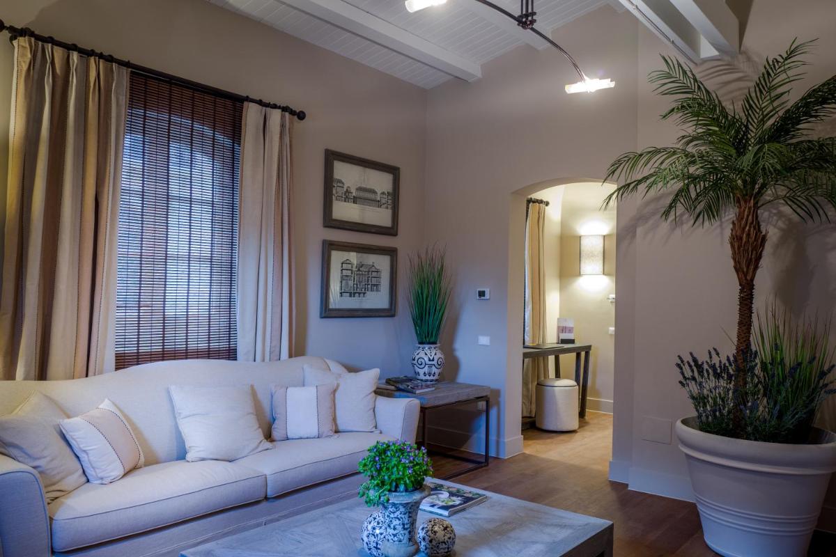 Villa Lanzirotti Luxury Property