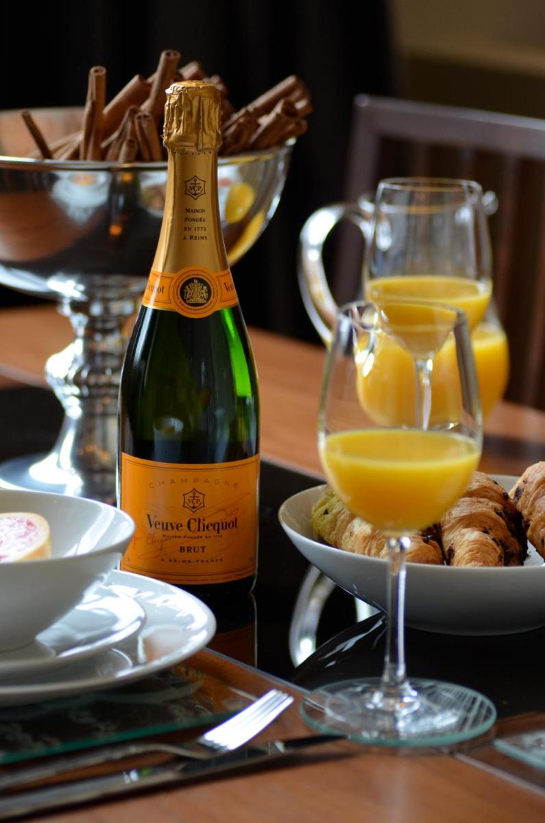 Quebecs Luxury Aparthotel