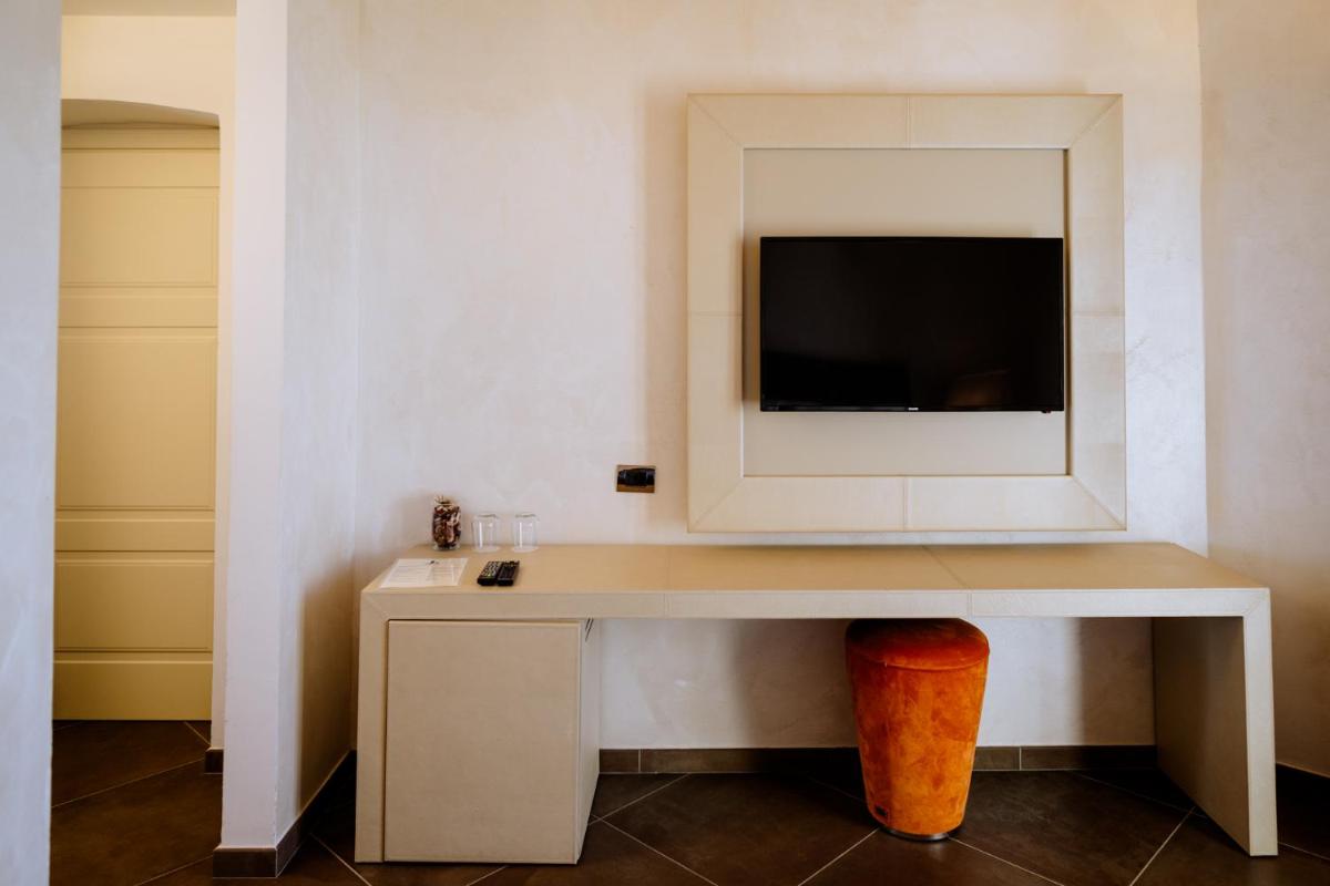 Faro di Punta Fenaio - Caletta Privata