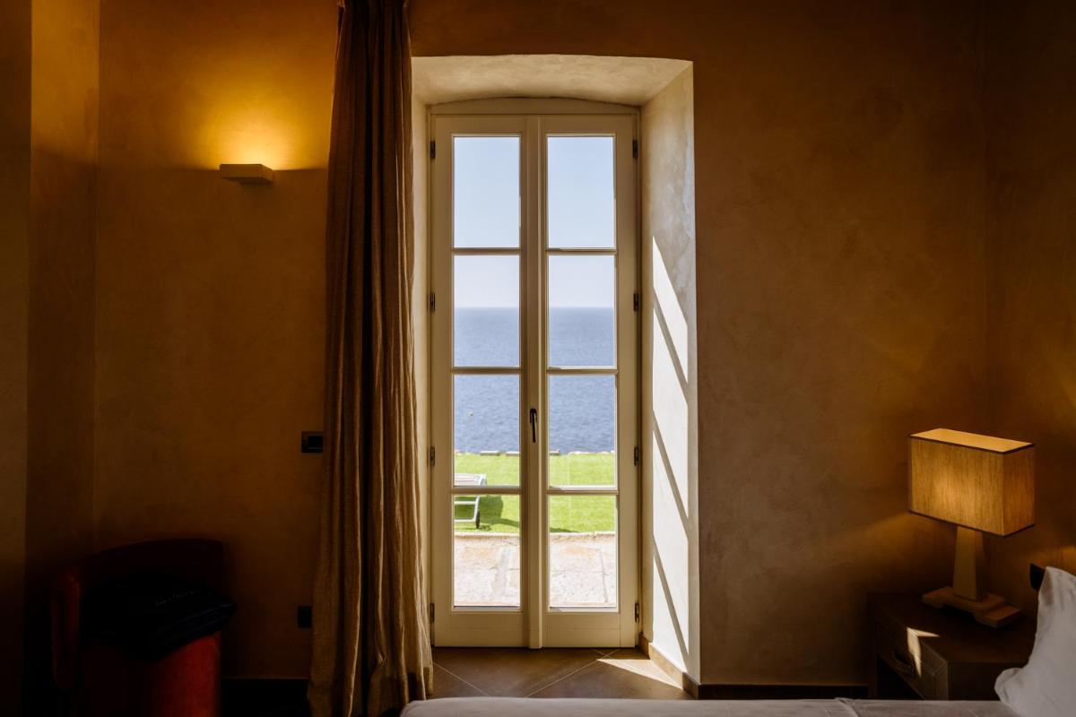 Faro di Punta Fenaio - Caletta Privata