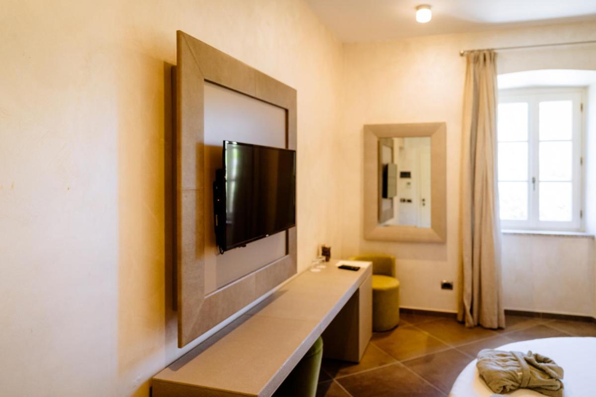 Faro di Punta Fenaio - Caletta Privata