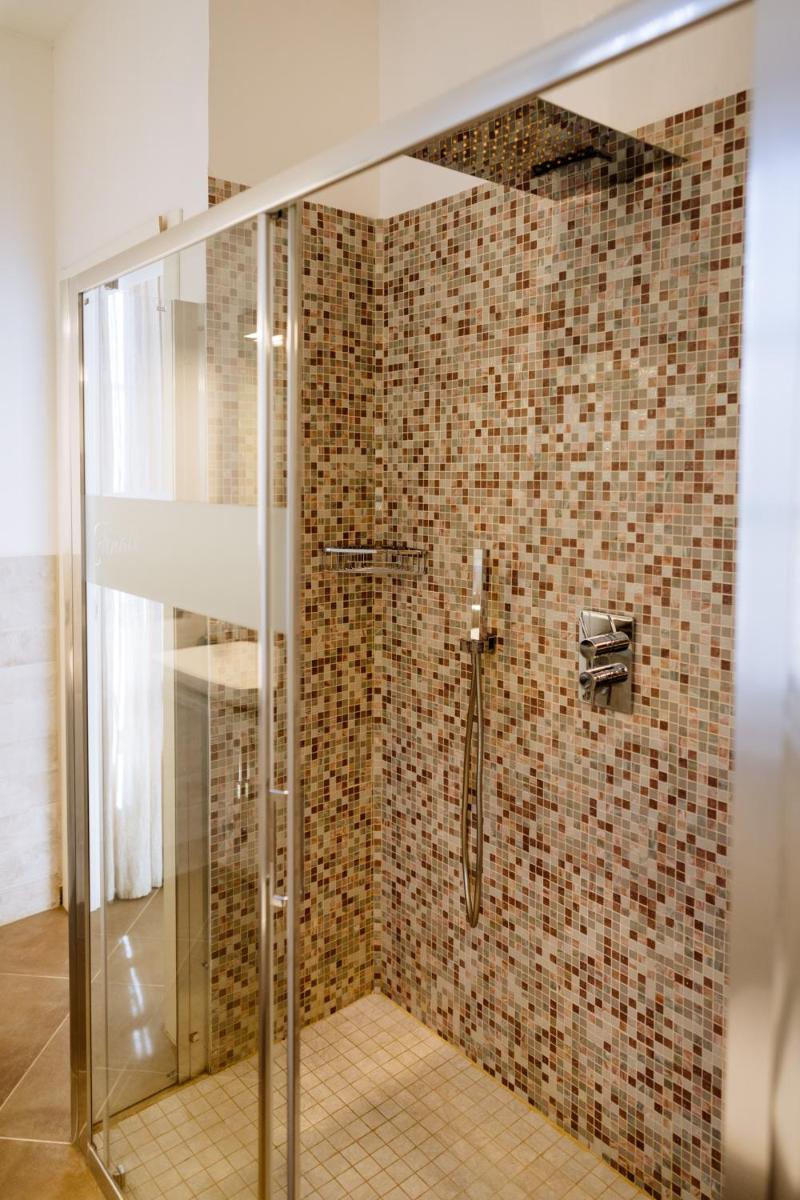 Faro di Punta Fenaio - Caletta Privata