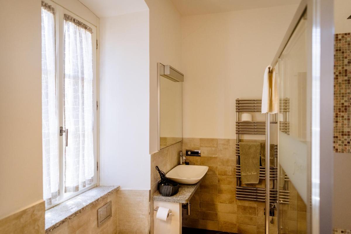 Faro di Punta Fenaio - Caletta Privata