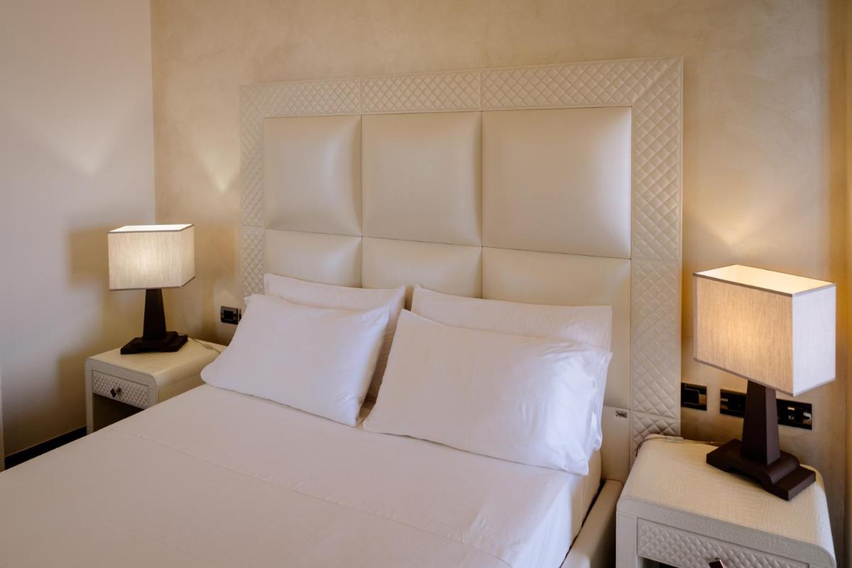 Faro di Punta Fenaio - Caletta Privata