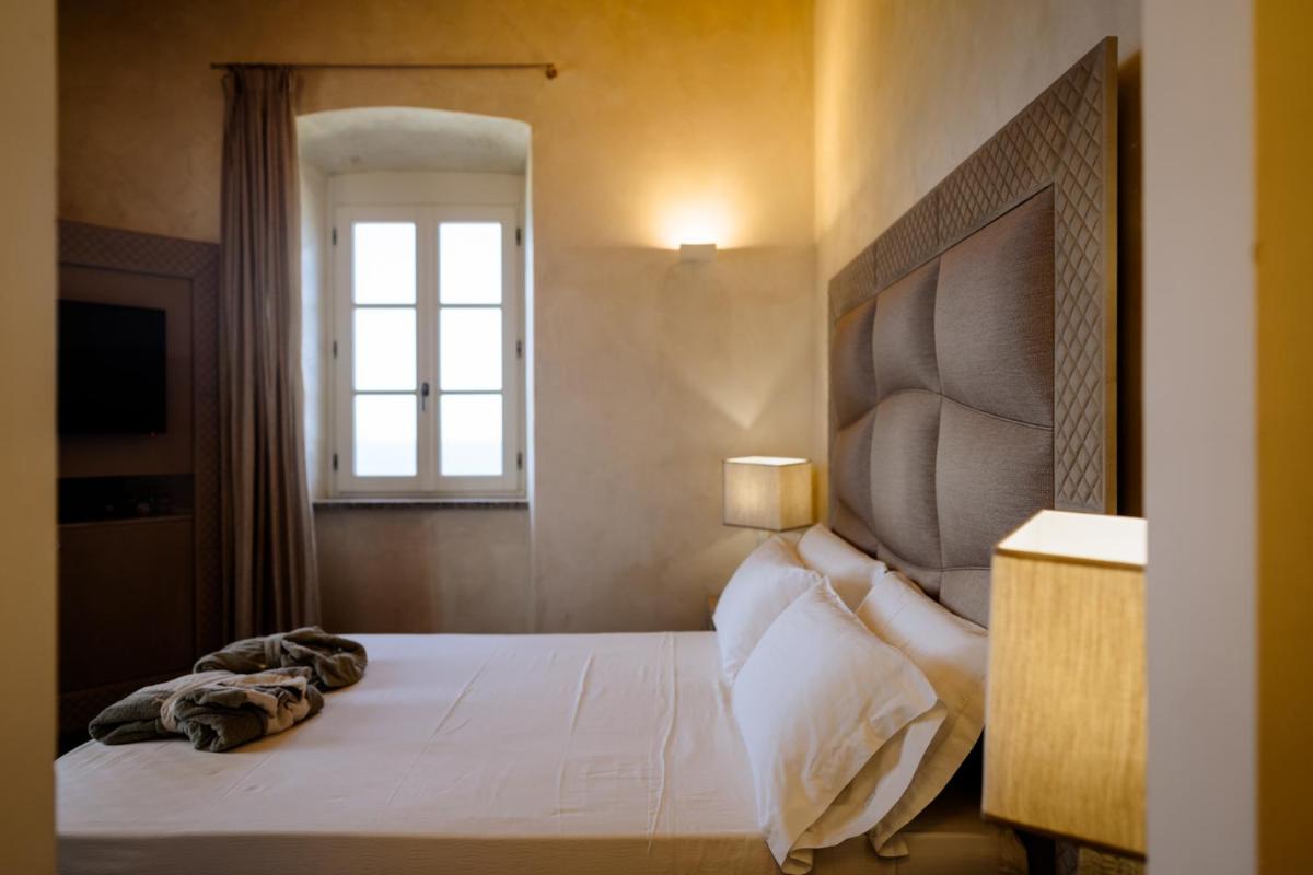 Faro di Punta Fenaio - Caletta Privata