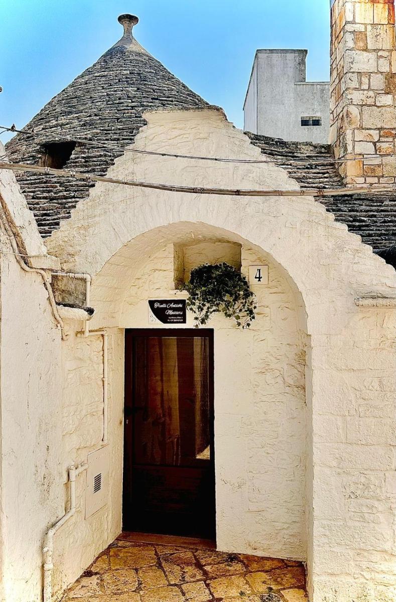 Trulli diffusi de La Corte dell'Astore I Trulli Antichi Mestieri